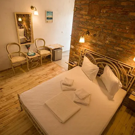 Sunny Border (adults Only) Vama Veche