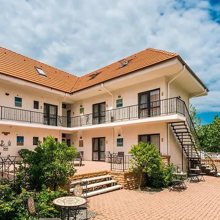 Sunny Border (adults Only) Vama Veche